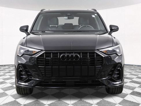 Used 2022 Audi Q3 2.0T Premium w/ Black Optic Sport Package image 13