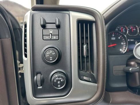 Used 2014 GMC Sierra 1500 SLT w/ SLT Crew Cab Value Package image 9