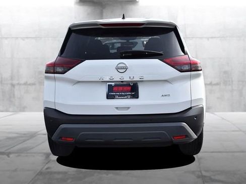 Used 2023 Nissan Rogue S image 6