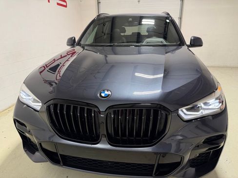 Used 2022 BMW X5 xDrive40i w/ M Sport Package AWD/4WD image 4