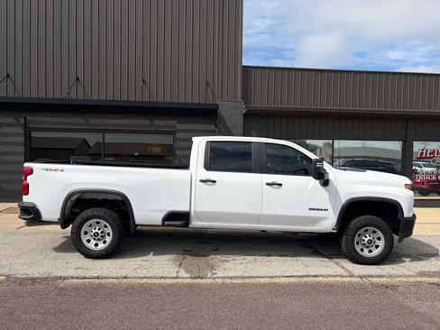 Used 2022 Chevrolet Silverado 2500 W/T w/ WT Convenience Package AWD/4WD image 3