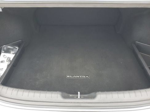 Certified 2024 Hyundai Elantra SEL FWD image 9