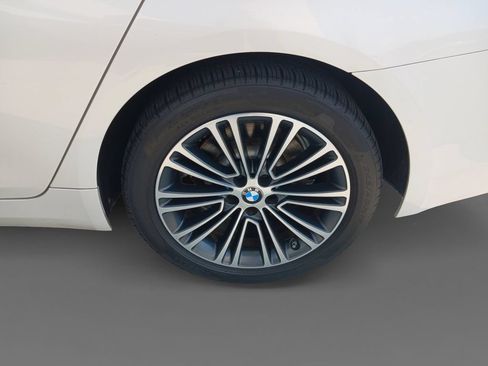 Used 2019 BMW 530i w/ Convenience Package RWD image 8