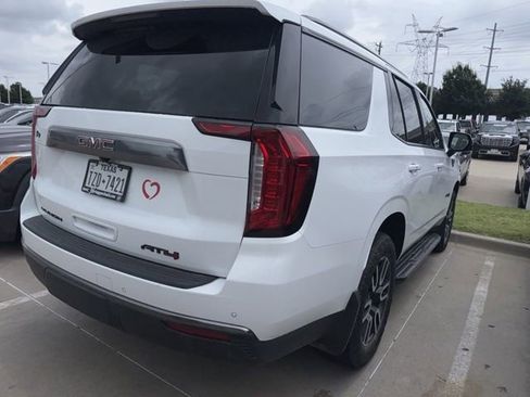 Used 2024 GMC Yukon AT4 w/ Technology Package AWD/4WD image 5
