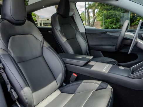 Used 2026 Tesla Model Y AWD image 19