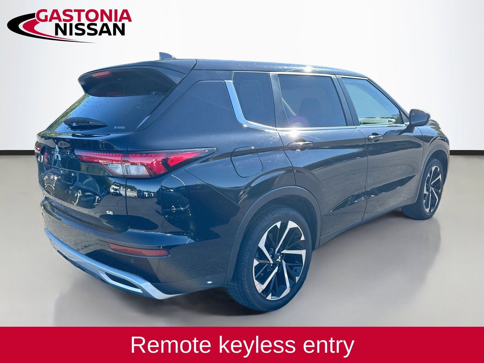 Used 2024 Mitsubishi Outlander SE AWD/4WD image 9