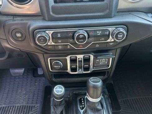 Used 2020 Jeep Gladiator Sport w/ Quick Order Package 24S AWD/4WD image 10