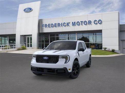 New 2026 Ford Maverick Lariat w/ Black Appearance Package image 2