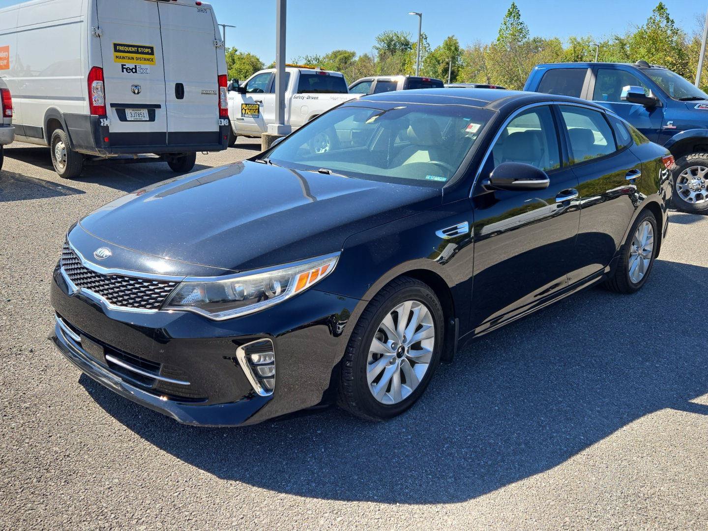 Used 2018 Kia Optima EX w/ Technology Package FWD image 3