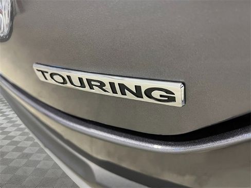 New 2025 Honda Pilot Touring image 7