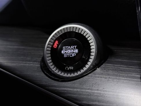 Used 2024 Jeep Wagoneer L Series III w/ Flexible Seating Group image 47