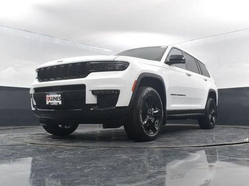 New 2025 Jeep Grand Cherokee L Limited w/ Black Appearance Package image 42