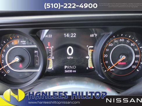 Used 2025 Jeep Wrangler Unlimited Sahara AWD/4WD image 27