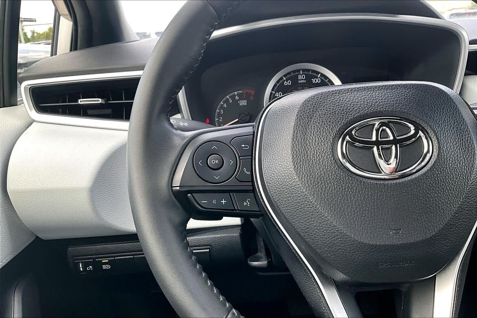 Used 2022 Toyota Corolla SE FWD image 24