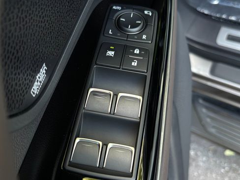 Used 2022 Lexus LX 600 4WD w/ Accessory Package (Z1) image 62