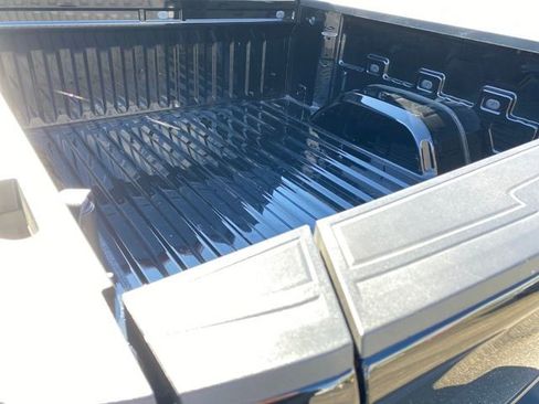 Used 2024 GMC Sierra 1500 Elevation image 20