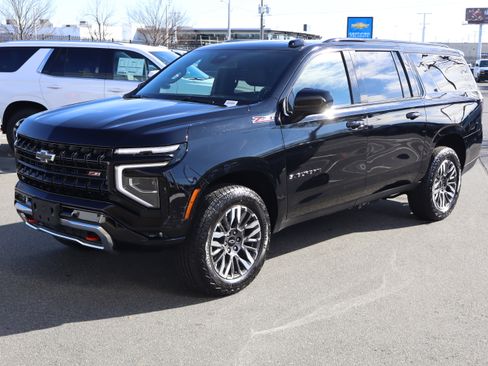 Certified 2025 Chevrolet Suburban Z71 w/ Sun And Tow Package image 5