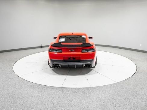 Used 2014 Chevrolet Camaro SS w/ SS Performance Package RWD image 31