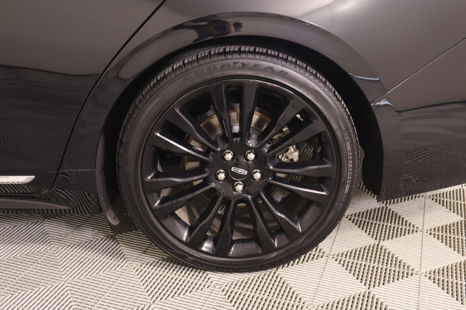 Used 2020 Lincoln Continental Reserve FWD image 19