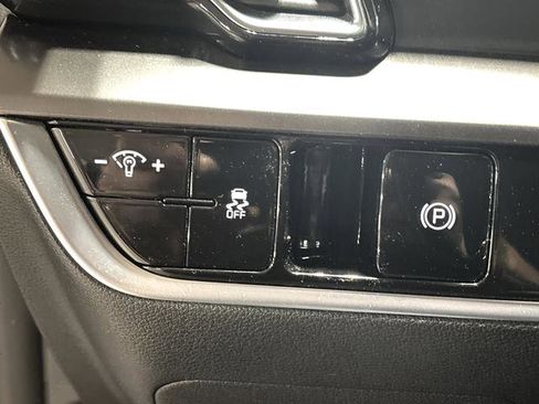Certified 2024 Kia Sportage EX image 25