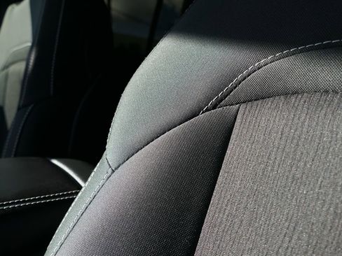 Used 2024 Jeep Grand Cherokee Laredo X image 10