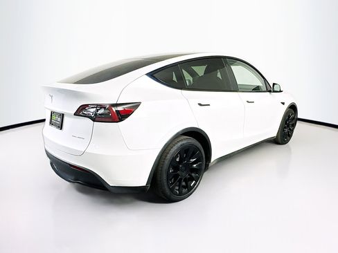 Used 2023 Tesla Model Y Long Range AWD/4WD image 9