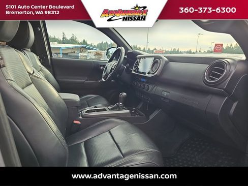 Used 2020 Toyota Tacoma TRD Sport image 28