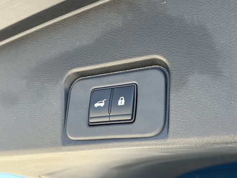 Used 2026 Nissan Rogue SV FWD image 23