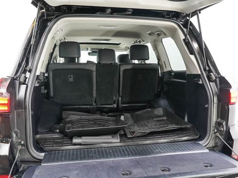 Used 2018 Lexus LX 570 4WD image 9