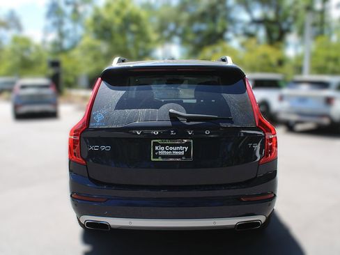 Used 2017 Volvo XC90 T5 Momentum w/ Vision Package FWD image 8