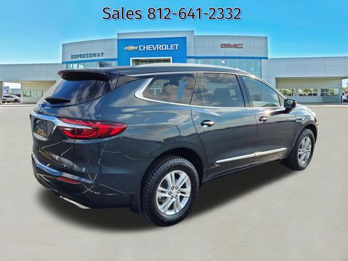 Used 2020 Buick Enclave Essence image 7
