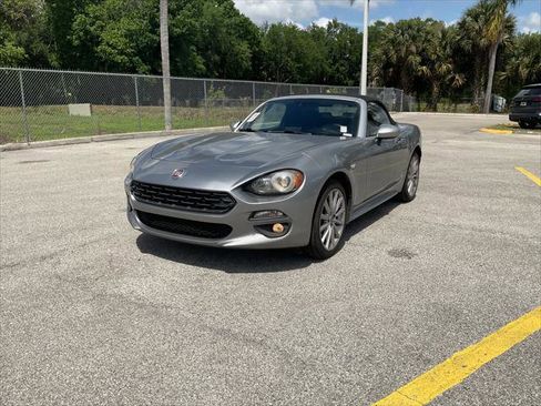 Used 2017 FIAT 124 Spider Lusso image 3