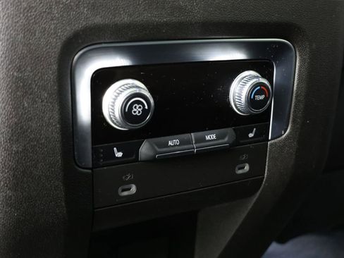 Used 2021 GMC Yukon Denali w/ Denali Premium Package AWD/4WD image 34