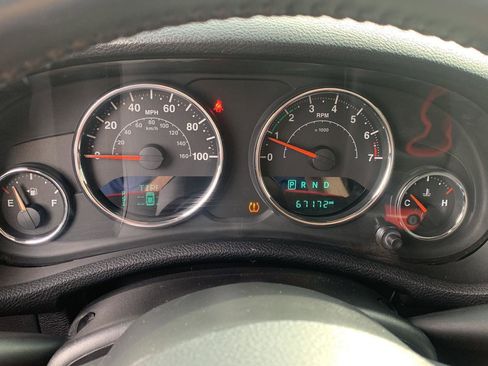 Used 2017 Jeep Wrangler Unlimited Sport w/ Connectivity Group image 5