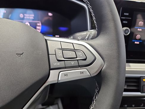 New 2026 Volkswagen Taos SE FWD image 21