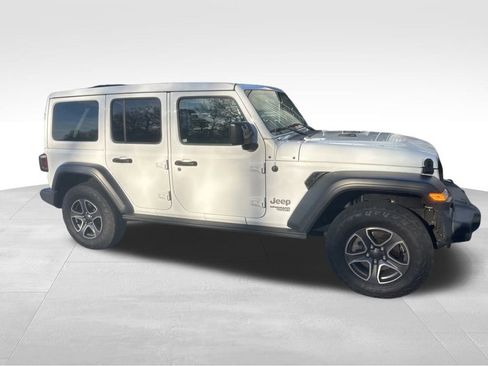 Used 2020 Jeep Wrangler Unlimited Sport S w/ Sun And Sound Package image 25