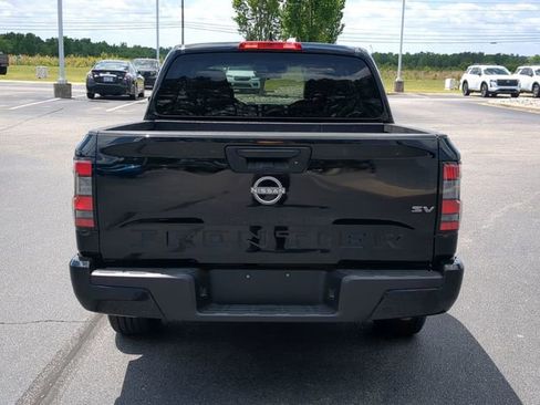 Used 2023 Nissan Frontier SV RWD image 4