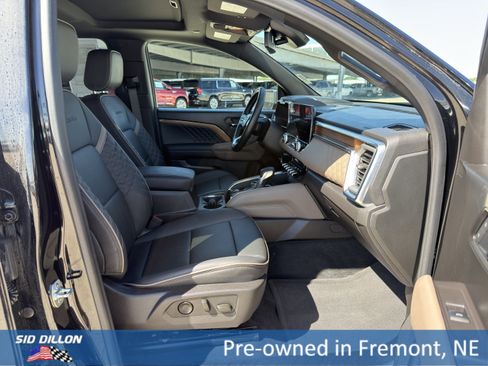 Used 2025 GMC Canyon Denali AWD/4WD image 14
