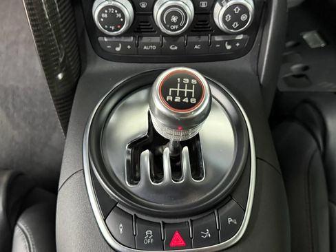 Used 2012 Audi R8 V10 AWD/4WD image 33