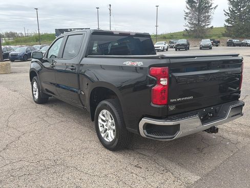 Used 2023 Chevrolet Silverado 1500 LT AWD/4WD image 6