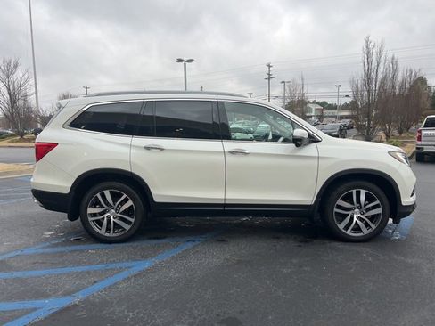 Certified 2017 Honda Pilot Touring image 5