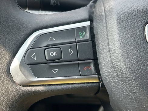 Used 2024 Jeep Compass Latitude AWD/4WD image 33
