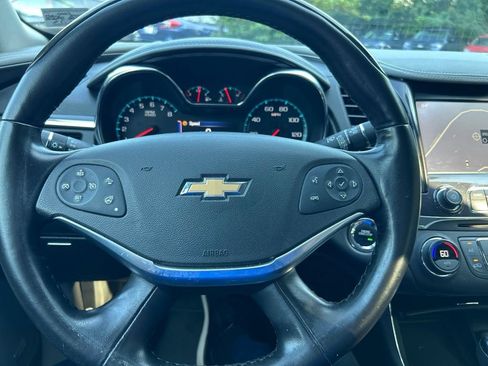 Used 2014 Chevrolet Impala LTZ FWD image 19