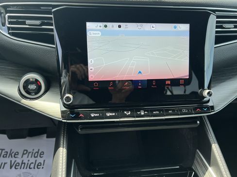 Used 2024 Jeep Wagoneer Series III w/ Premium Group I AWD/4WD image 24
