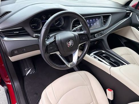 Used 2023 Buick Enclave Essence FWD image 9
