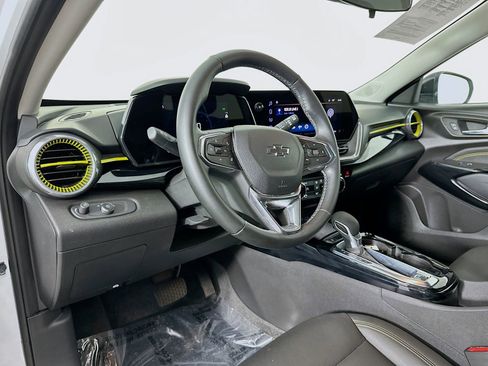 Used 2024 Chevrolet Trax ACTIV w/ Driver Confidence Package image 10