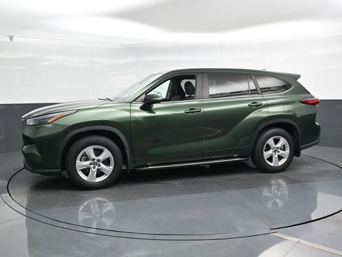 Used 2023 Toyota Highlander L image 8