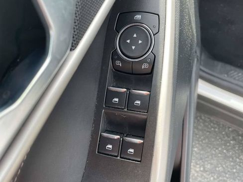 Certified 2024 Ford Explorer XLT RWD image 16