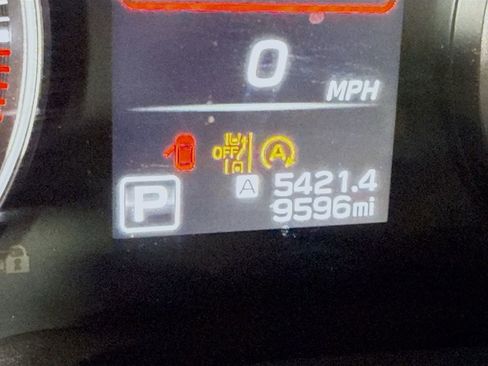 Certified 2025 Subaru Outback Premium w/ Popular Package #1 AWD/4WD image 5