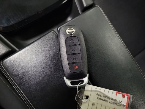 Used 2023 Nissan Rogue SV FWD image 15